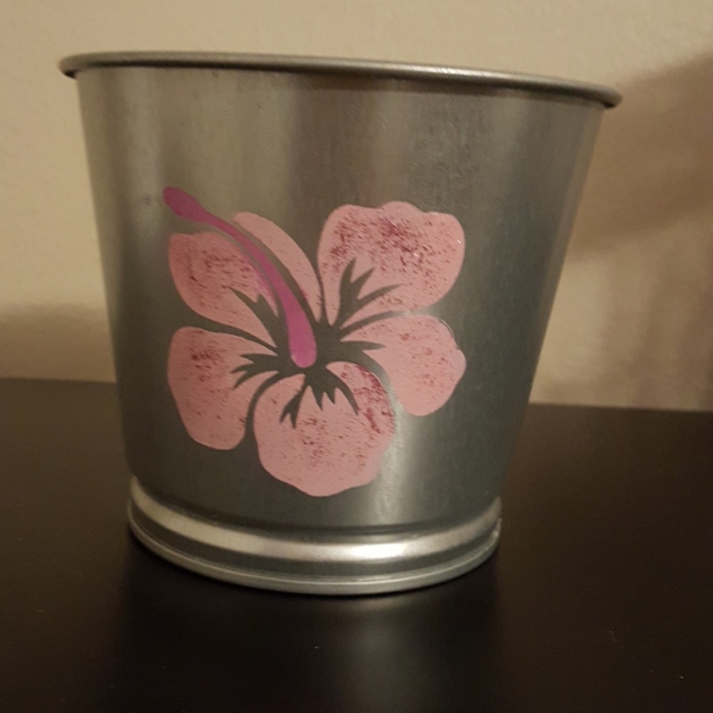 Flower pot